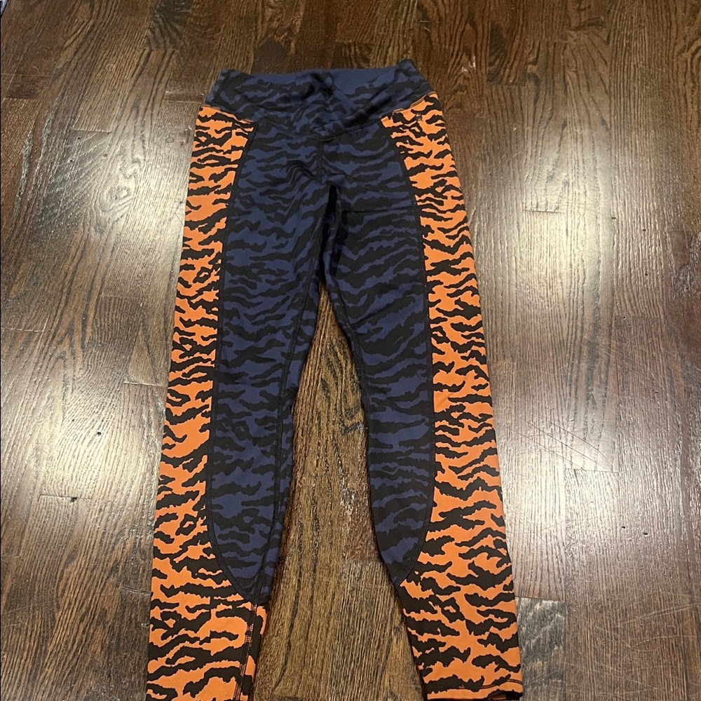 Good American black  and Orange Patterned Leggings